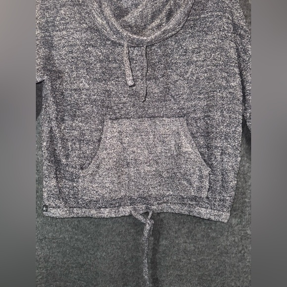 Barefoot Dreams Cozy Dark Gray Hoodie Sweater Size M - Picture 6 of 9